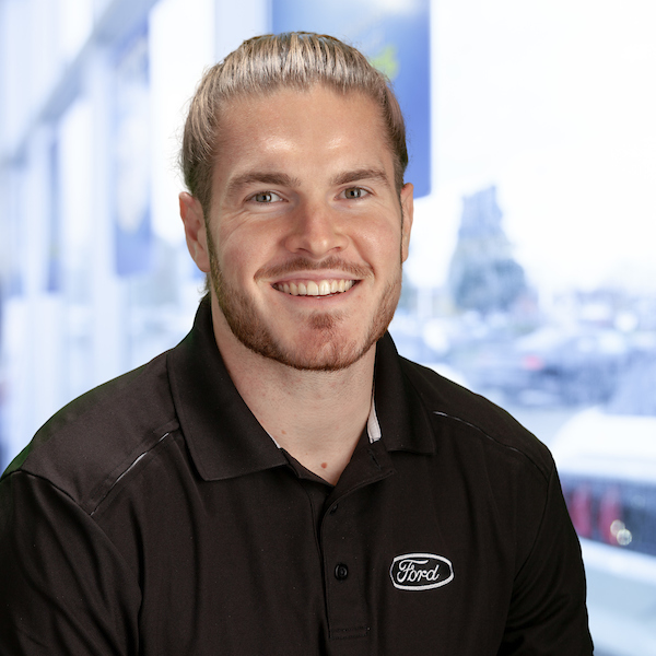 Dereck Downs : Sales and Leasing Consultant