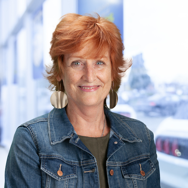 Mary Murphy : Business Manager