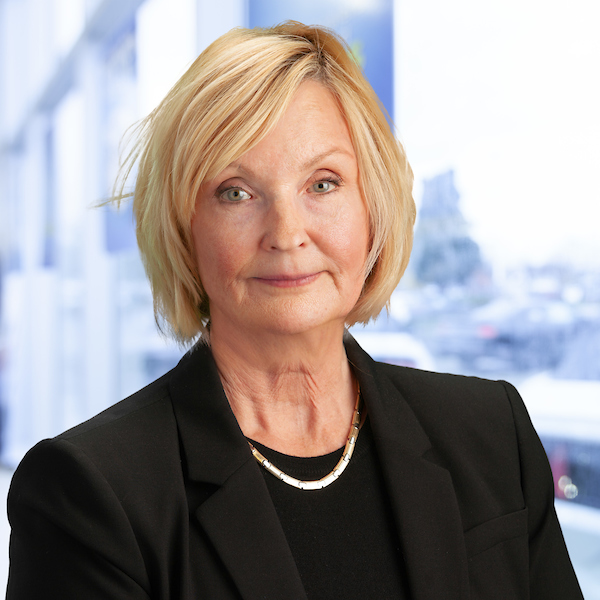 Carol Buckwald : Business Manager